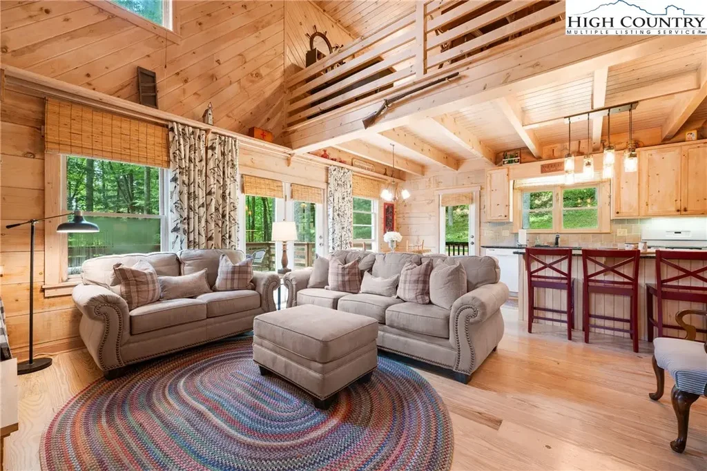 175 Hillcrest Drive, Blowing Rock