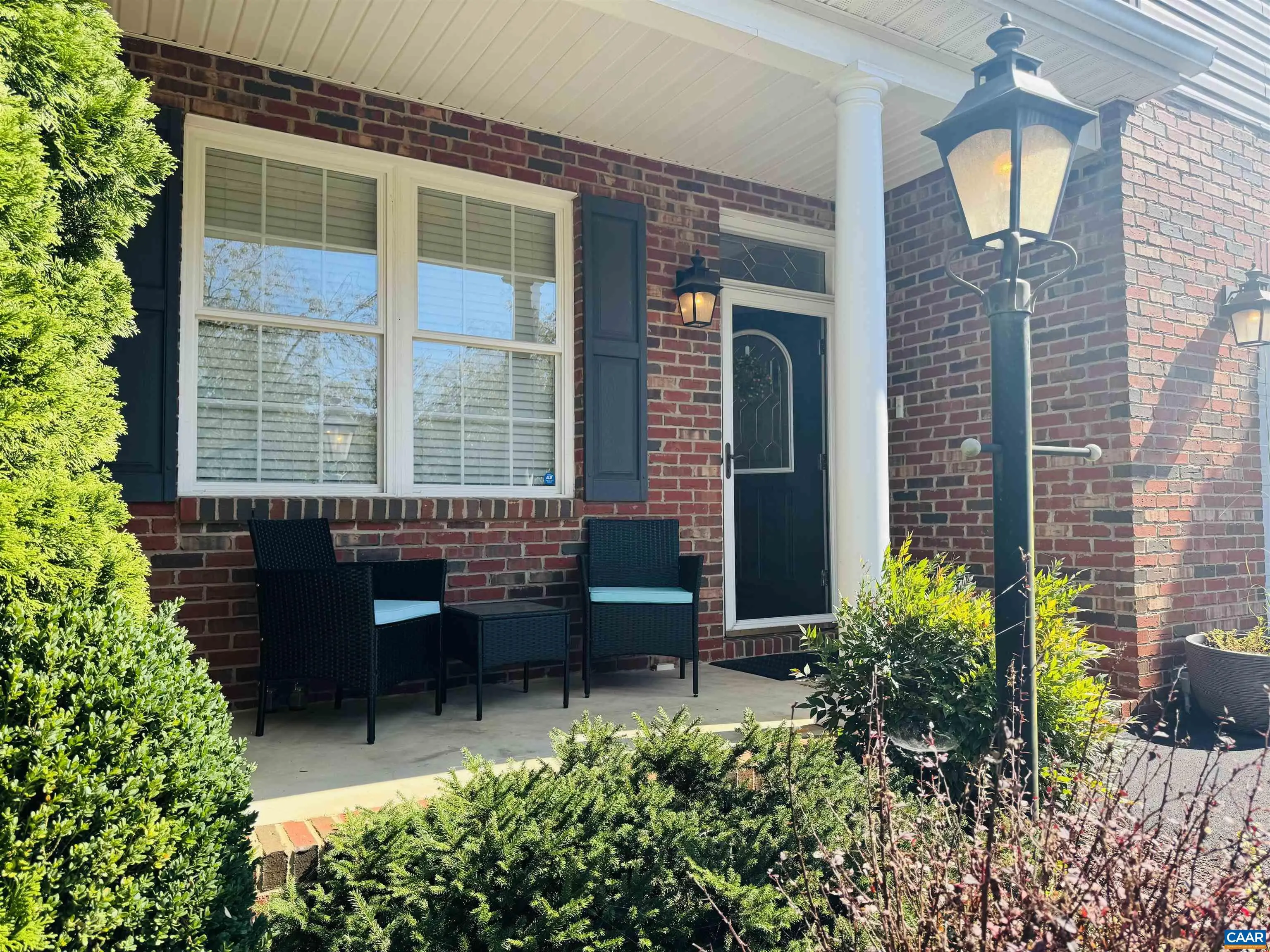 20 Park View Dr E, Staunton