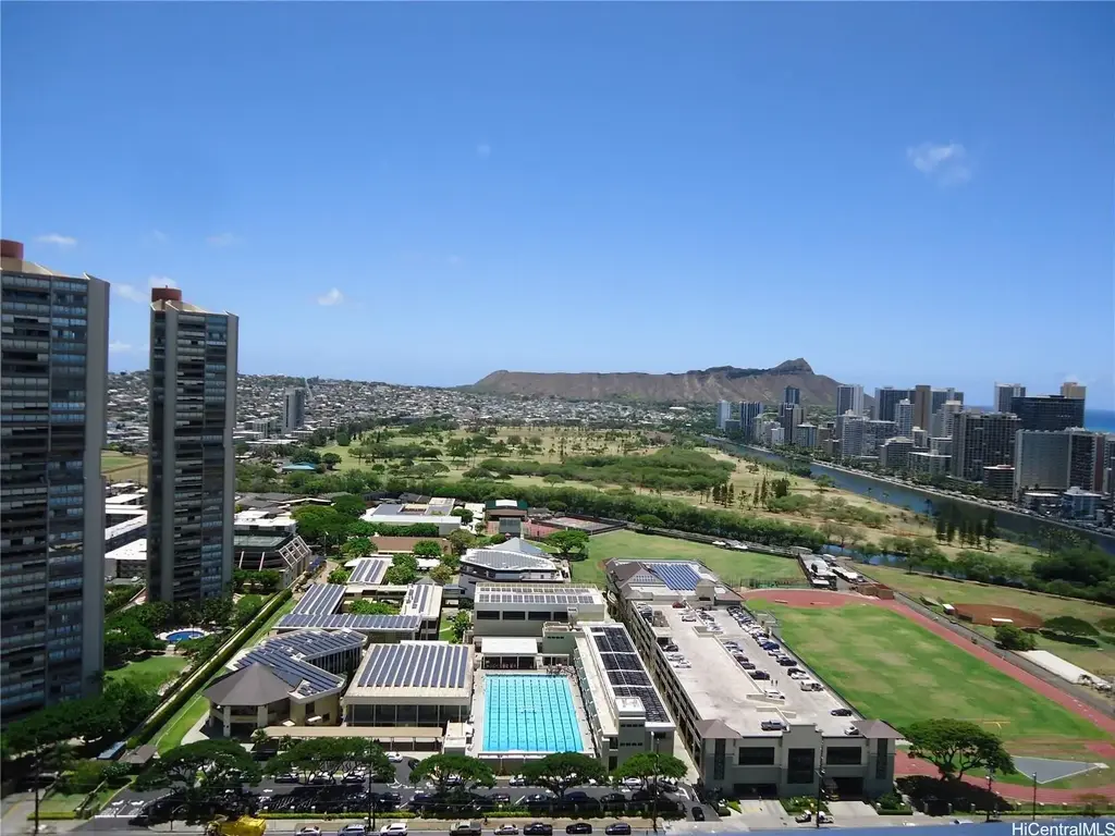555 University Avenue # 3201, Honolulu