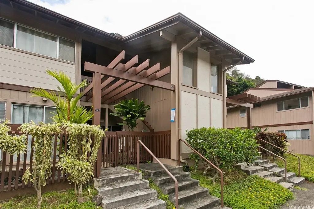 98-611 Kilinoe Street # 7g2, Aiea