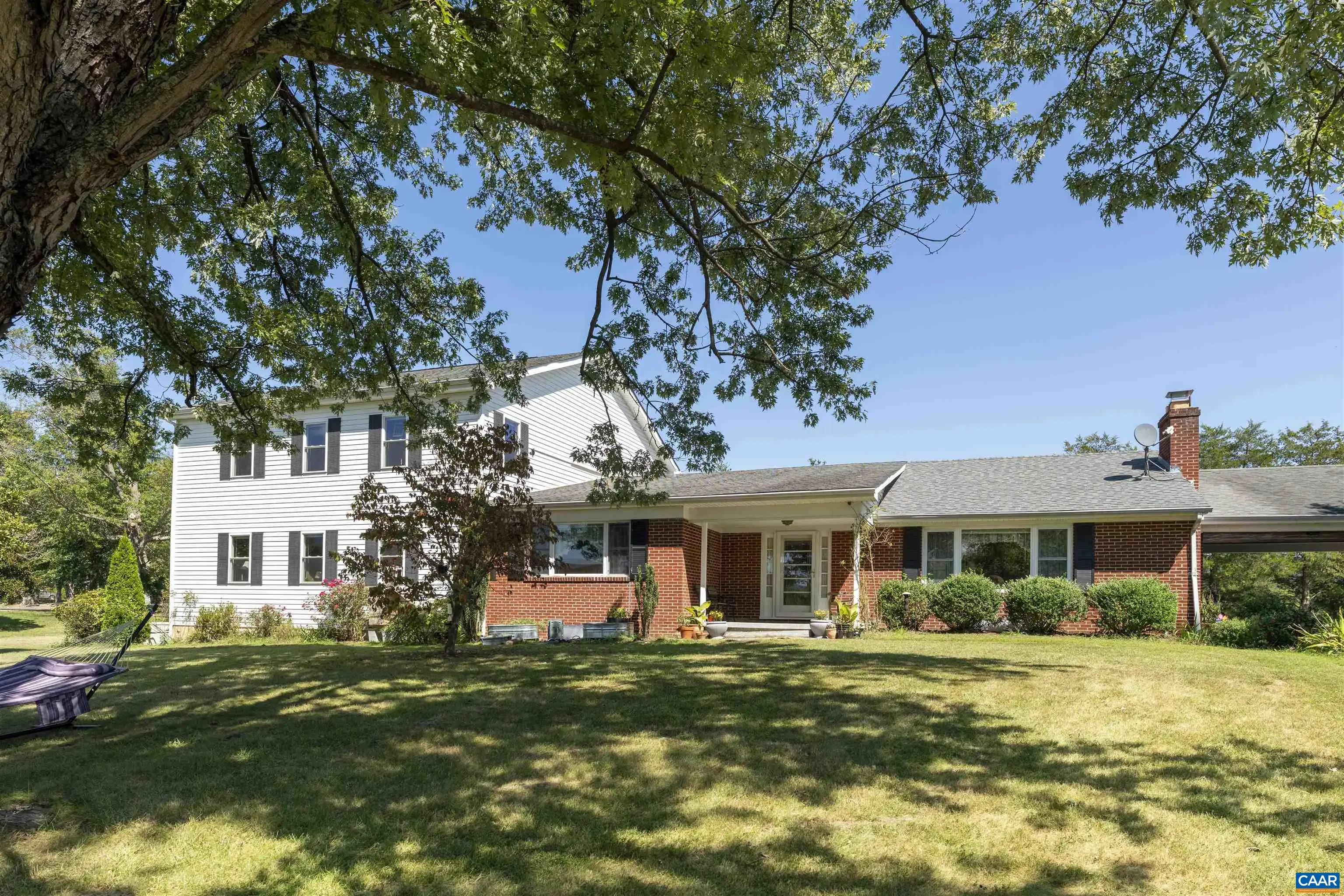 691 Old Roseland Rd, Roseland