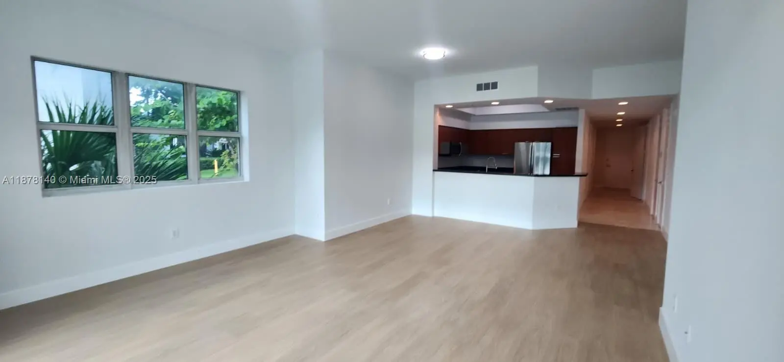 Photo of Listing #A11878140