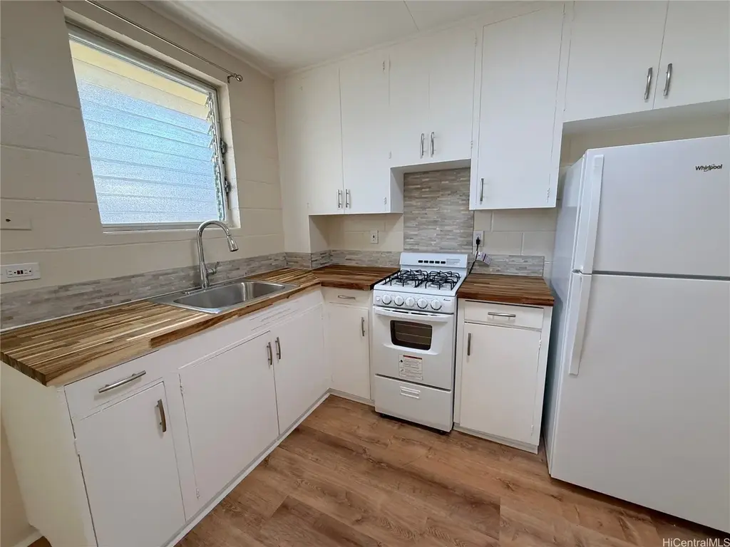 528 Lauiki Street # 7, Honolulu