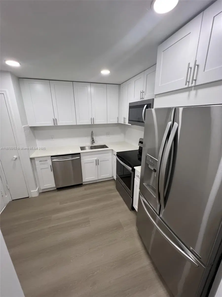 Photo of Listing #A11878203