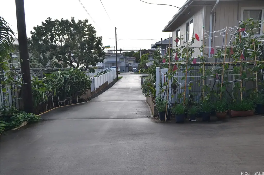 1123 A 1st Avenue # Downstair, Honolulu