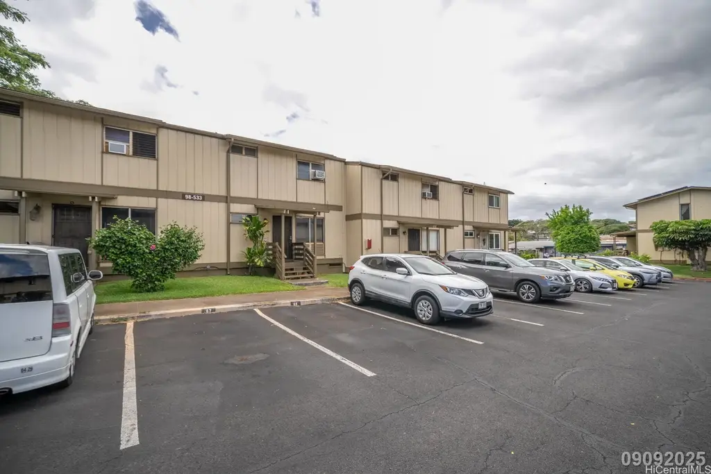 98-533 Kamahao Place # B, Pearl City