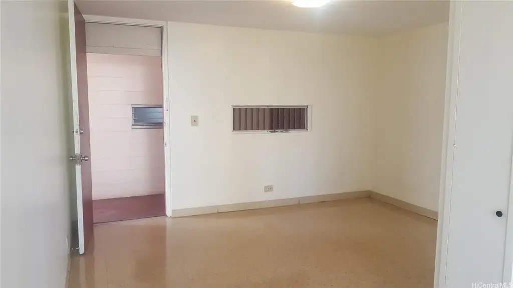 810 University Avenue # 305, Honolulu