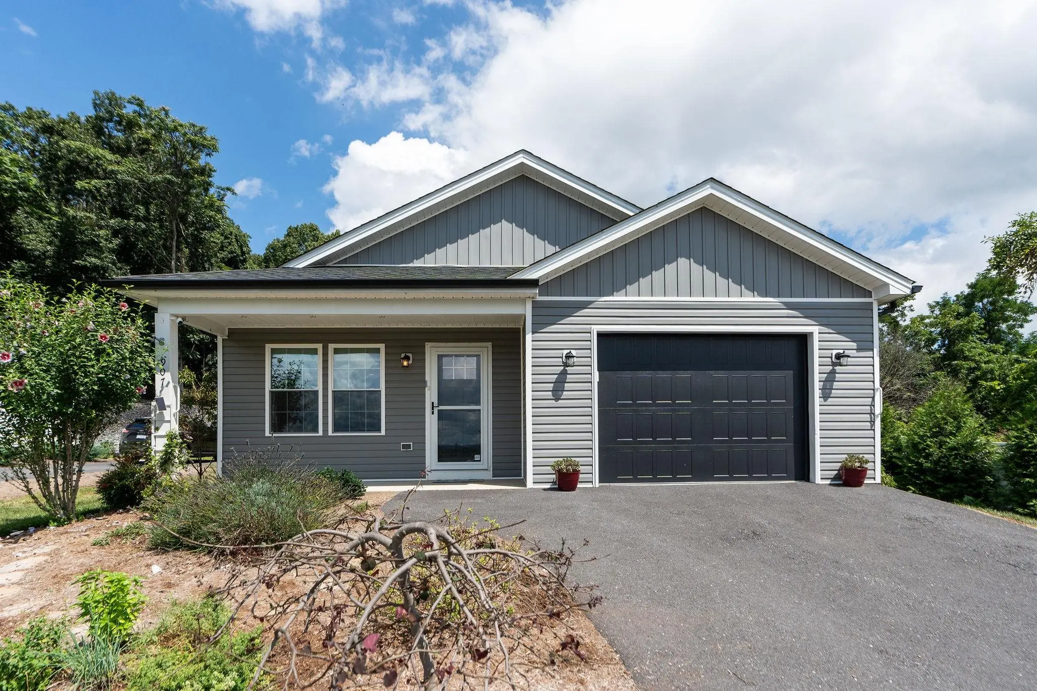 307 Kaolin Spring Ln, Greenville