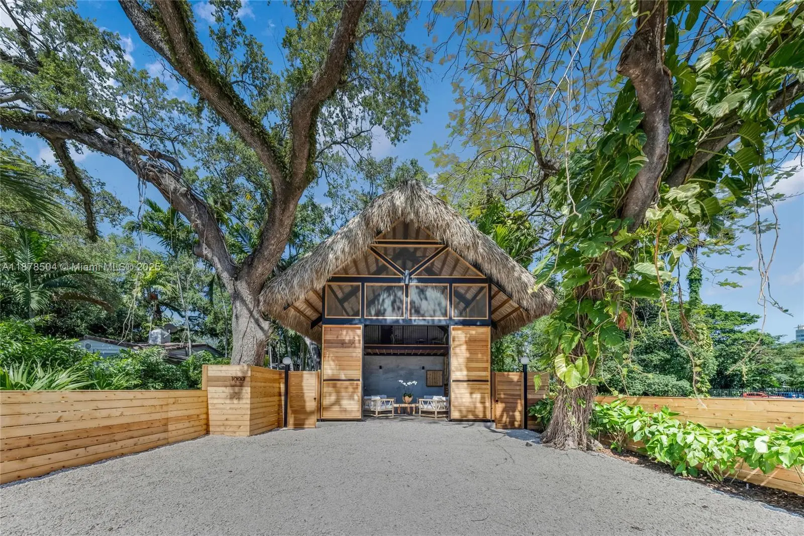 Photo of Listing #A11878504