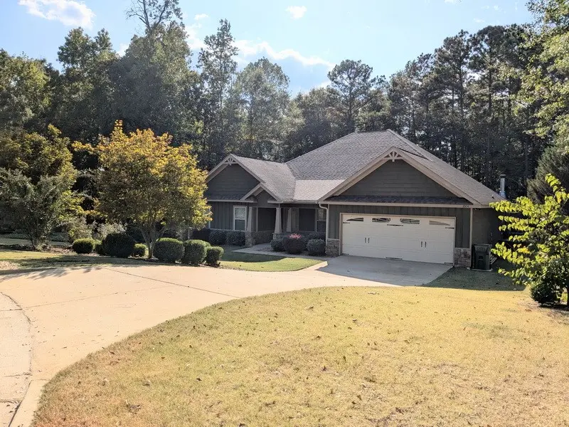 2004 Rockledge Cir, Opelika