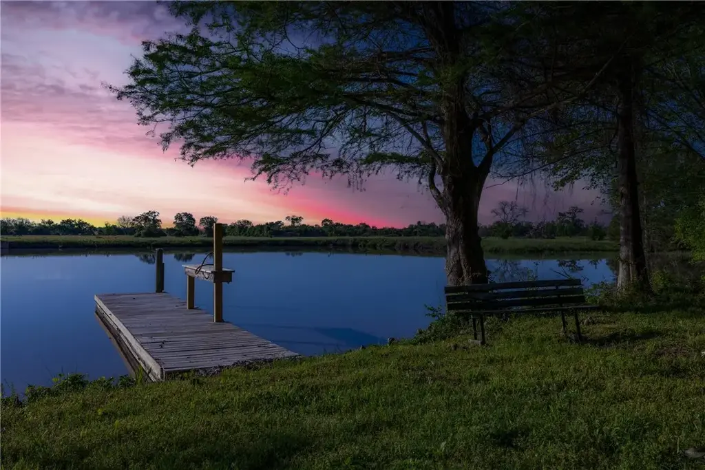Clear Lake Rd, Bryan