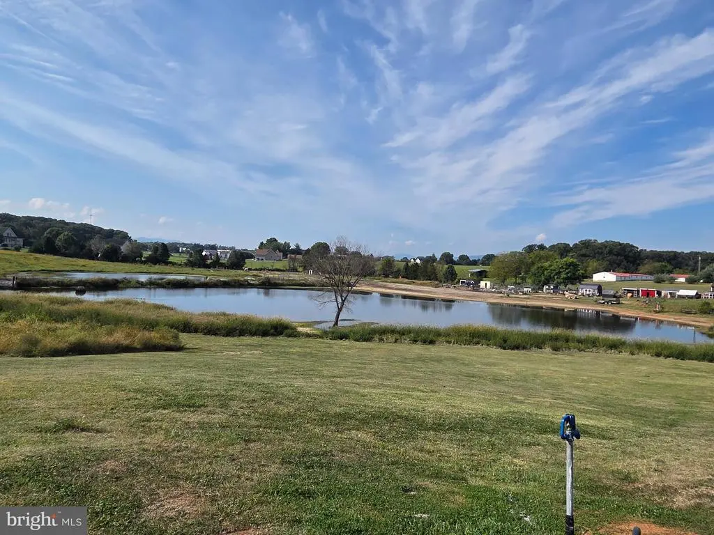 613 Airport Rd, Luray