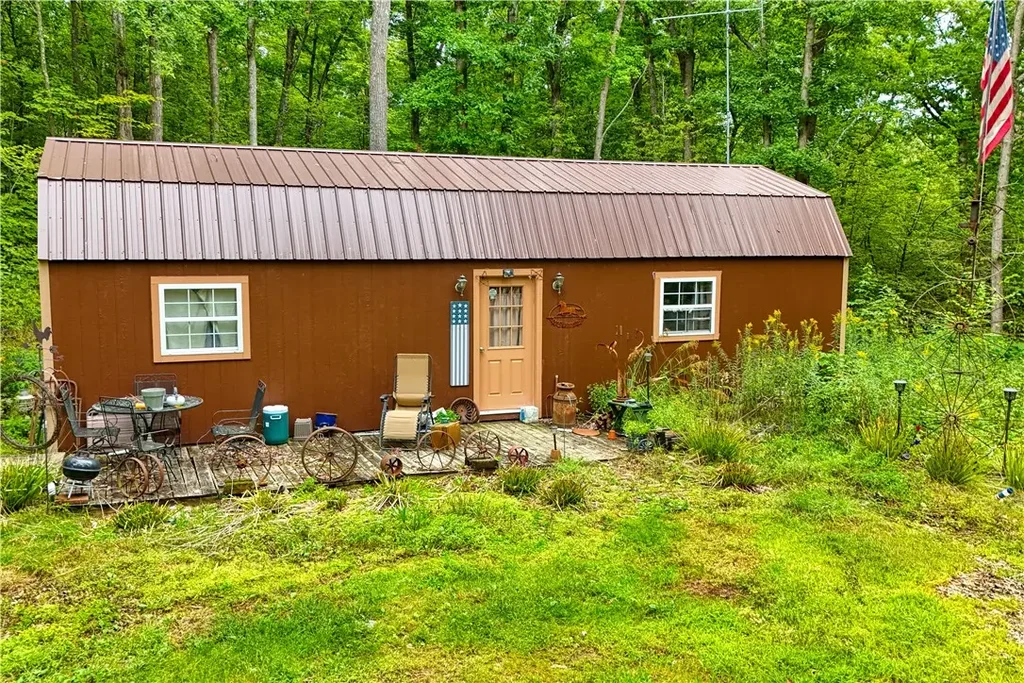 N 6772 5th Street, Springbrook