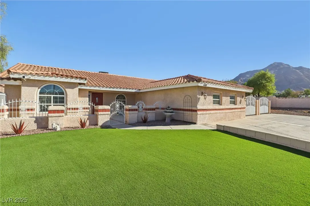 Photo of Listing #2719012