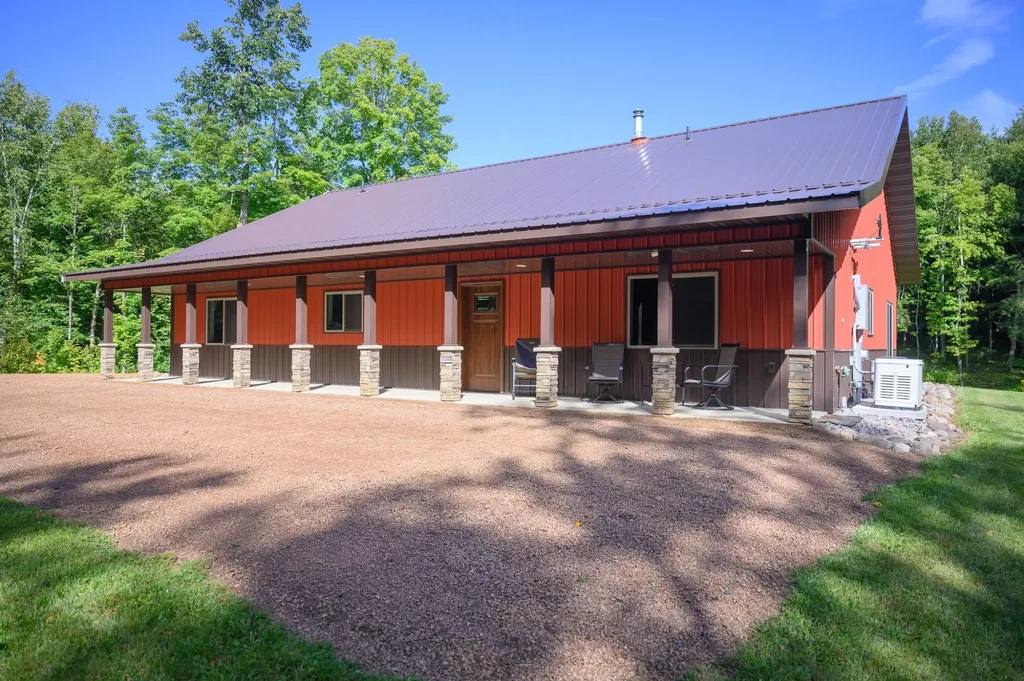 N10311 Hemlock Rd, Elcho