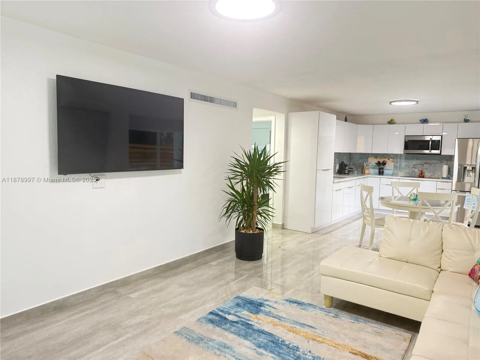 Photo of Listing #A11878997