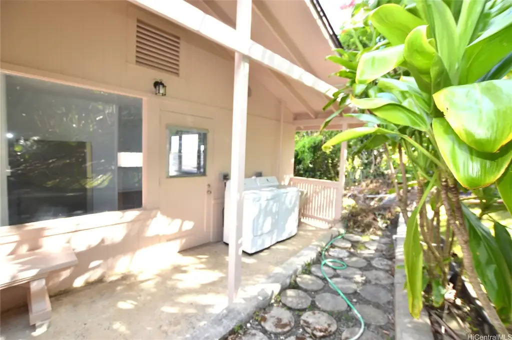 2540 Ferdinand Avenue # B, Honolulu
