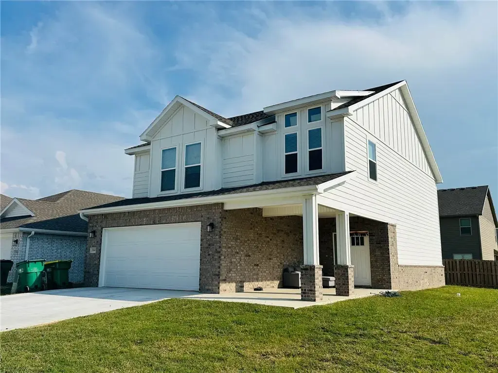 2161 Bluebonnet Lane, Centerton