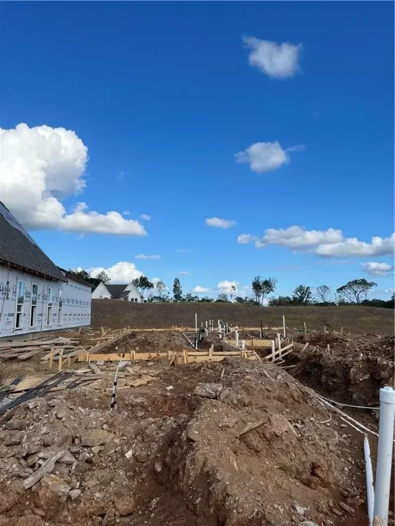 1057 Hunters Way, Opelika