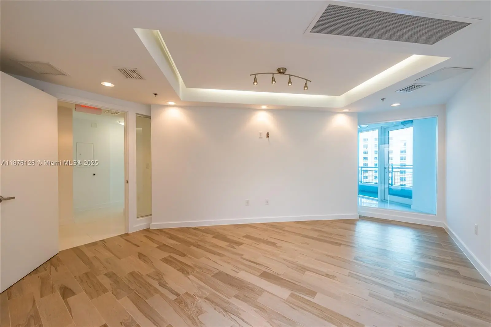 Photo of Listing #A11878128