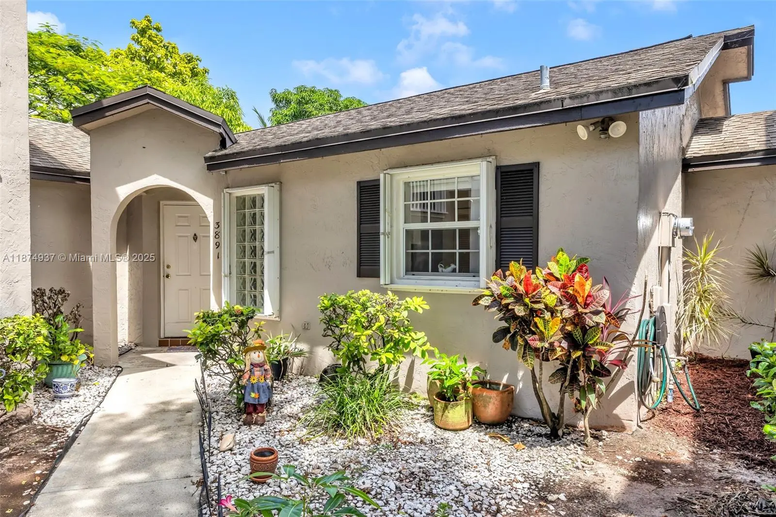 Photo of Listing #A11874937