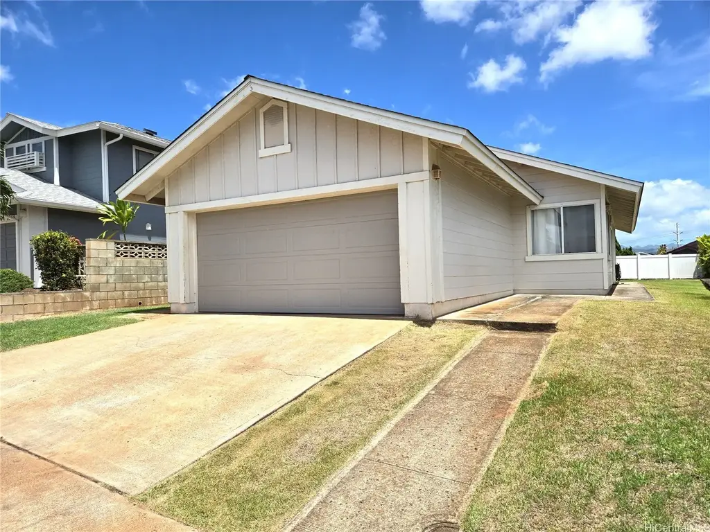 94-1052 Aoku Street, Waipahu