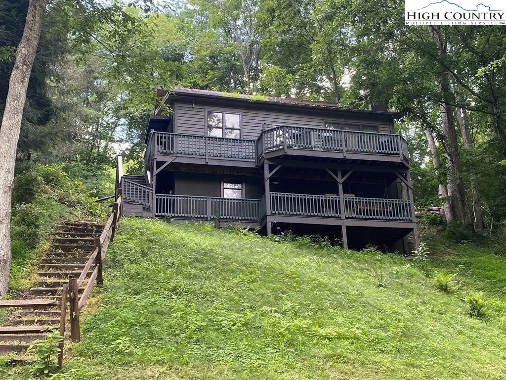 476 Ballous Mill Road, Grassy Creek