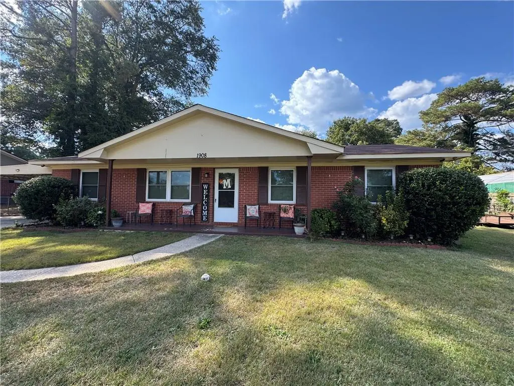 1908 Knowles Road, Phenix City