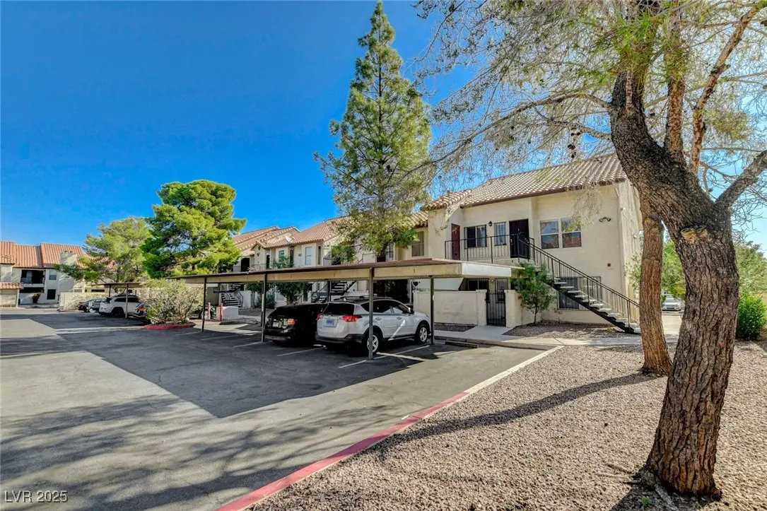 Photo of Listing #2719172