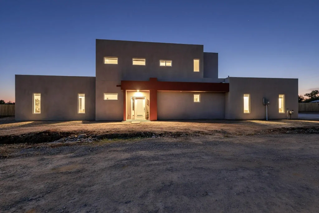 2804 Camino Mendoza, Santa Fe