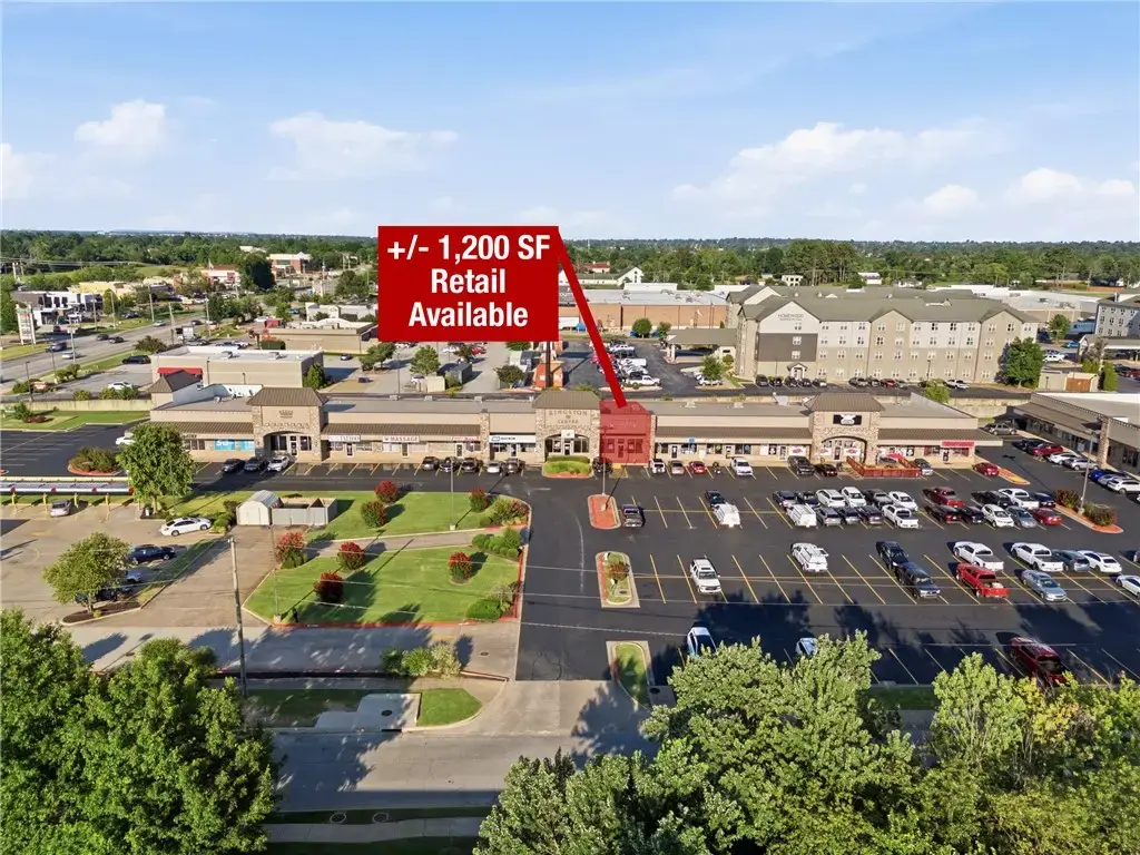 4404 W Walnut Street Suite 9, Rogers