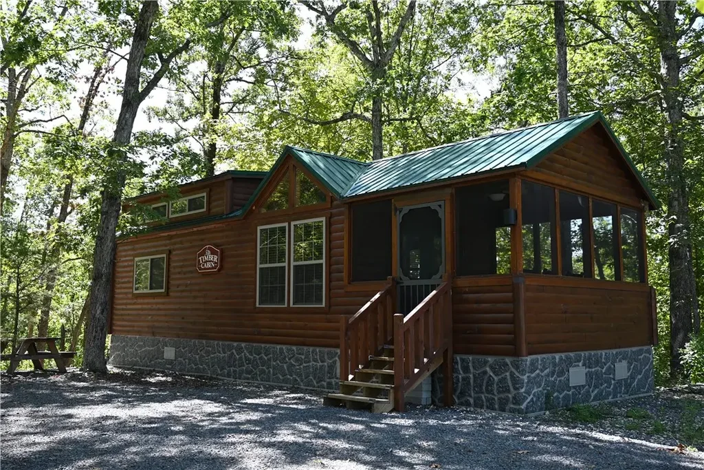 256 Fallen Tree Road, Marshall