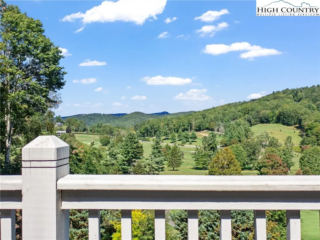 832 Hemlock Drive, Newland