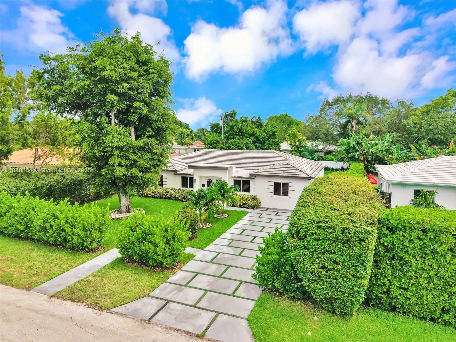 Photo of Listing #A11880654