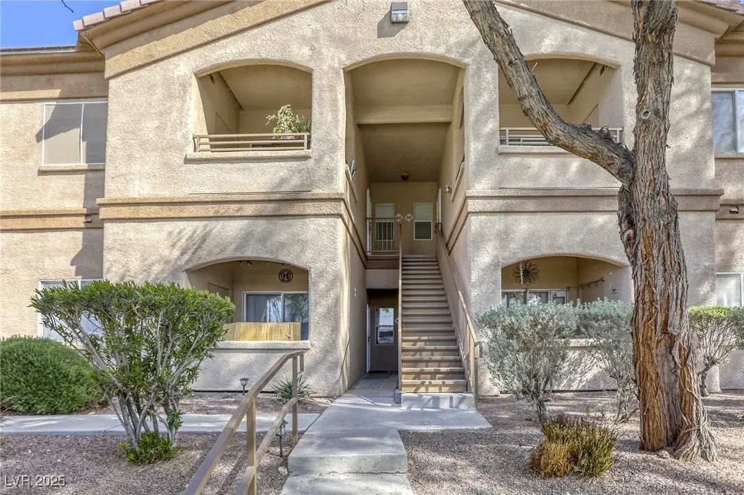 Photo of Listing #2720099