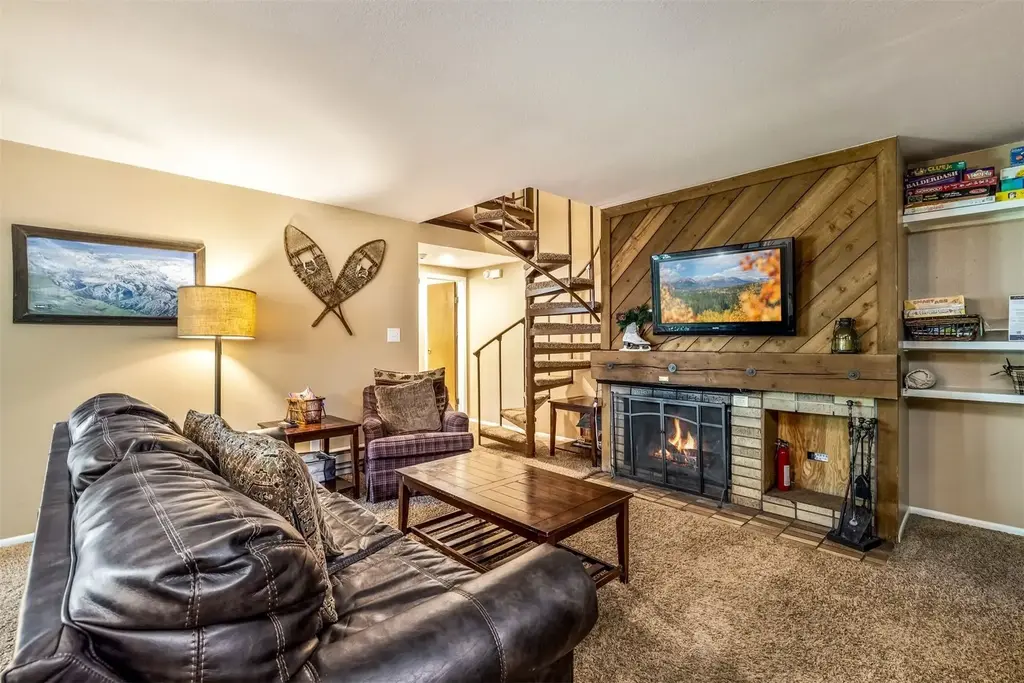 1977 Soda Ridge Road 1194, Keystone