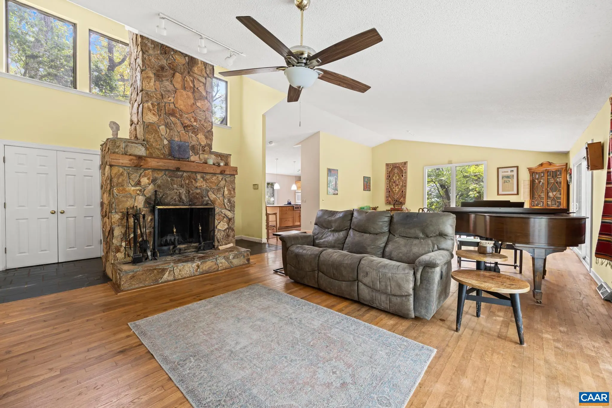 1880 North Pantops Dr, Charlottesville