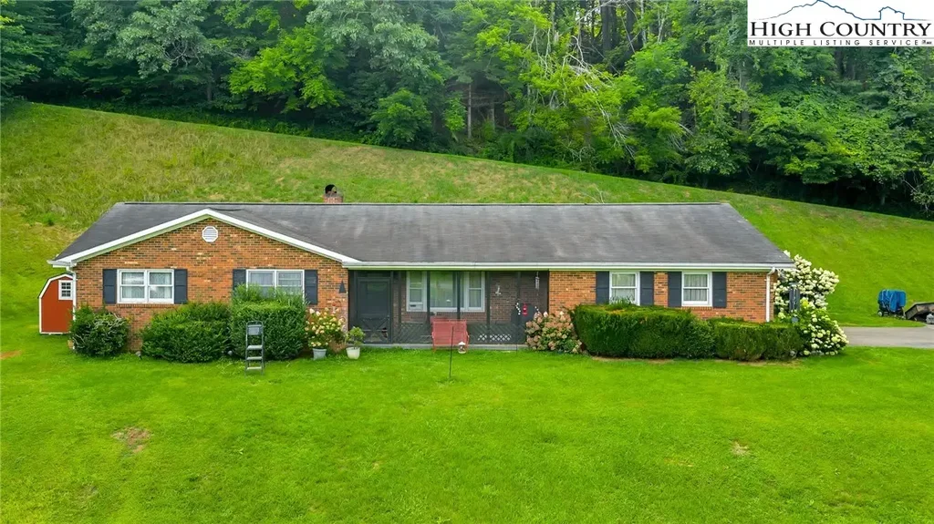 2351 Us Highway 221, Jefferson