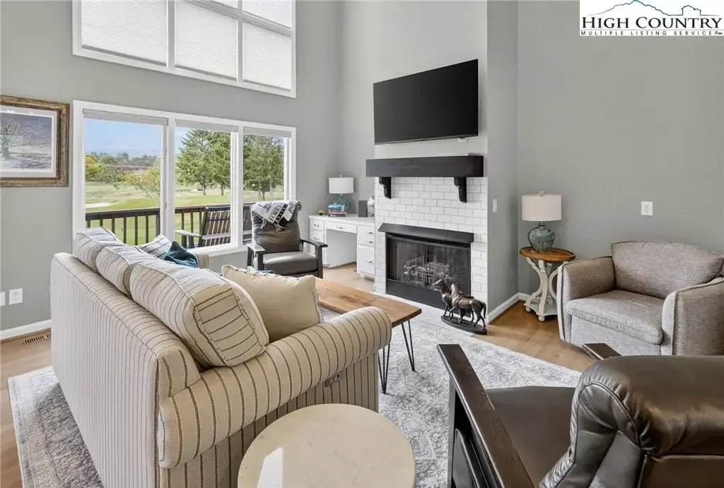 233 Lakeview Place # D-2, Jefferson