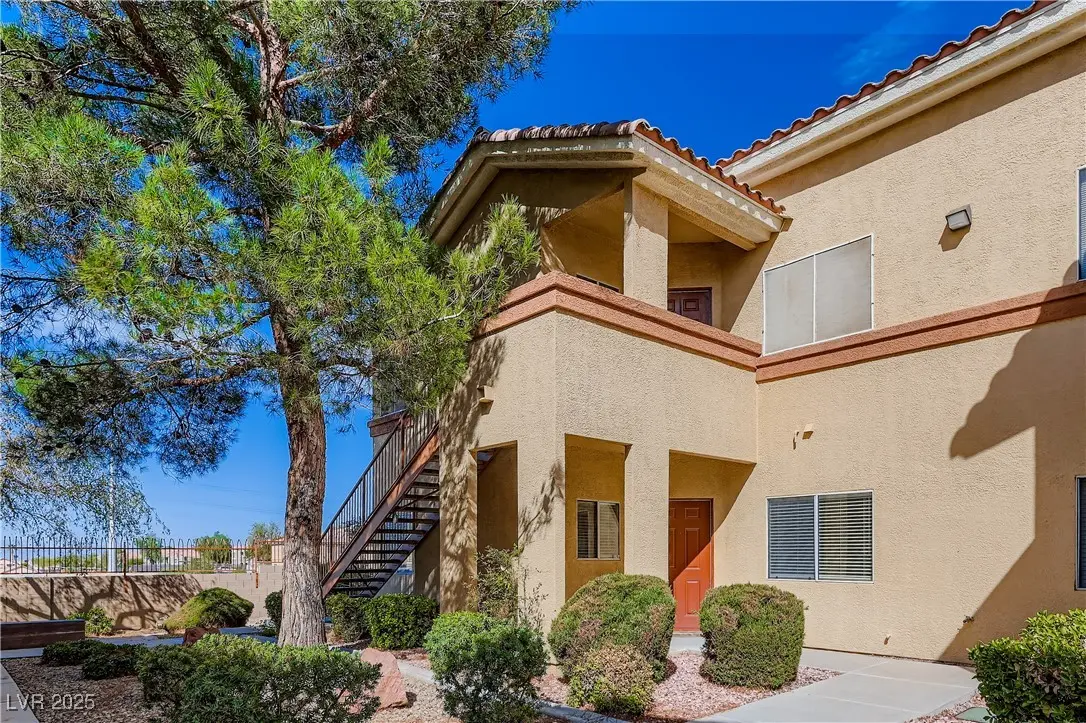 Photo of Listing #2720208