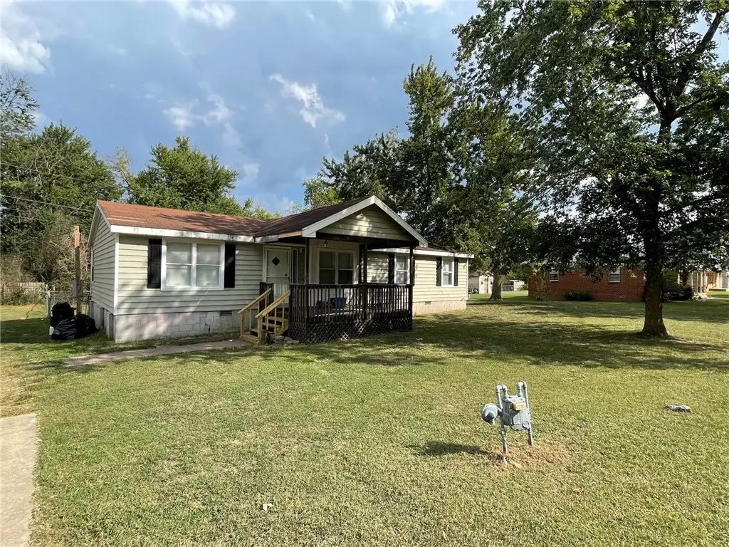 709 Carroll Avenue, Green Forest