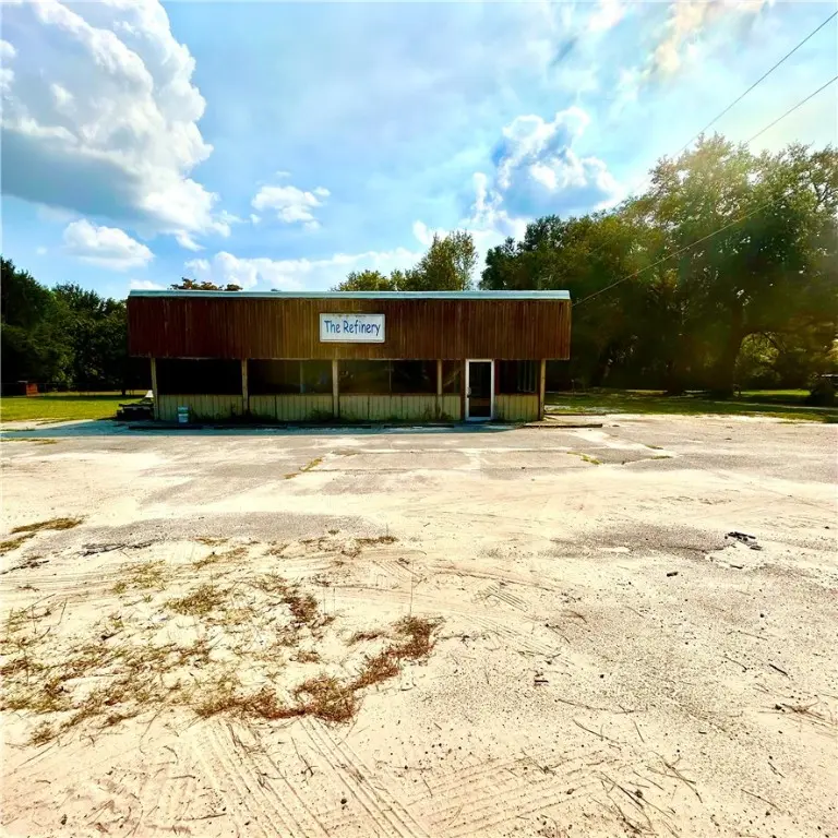 9014 Central Avenue, Waycross