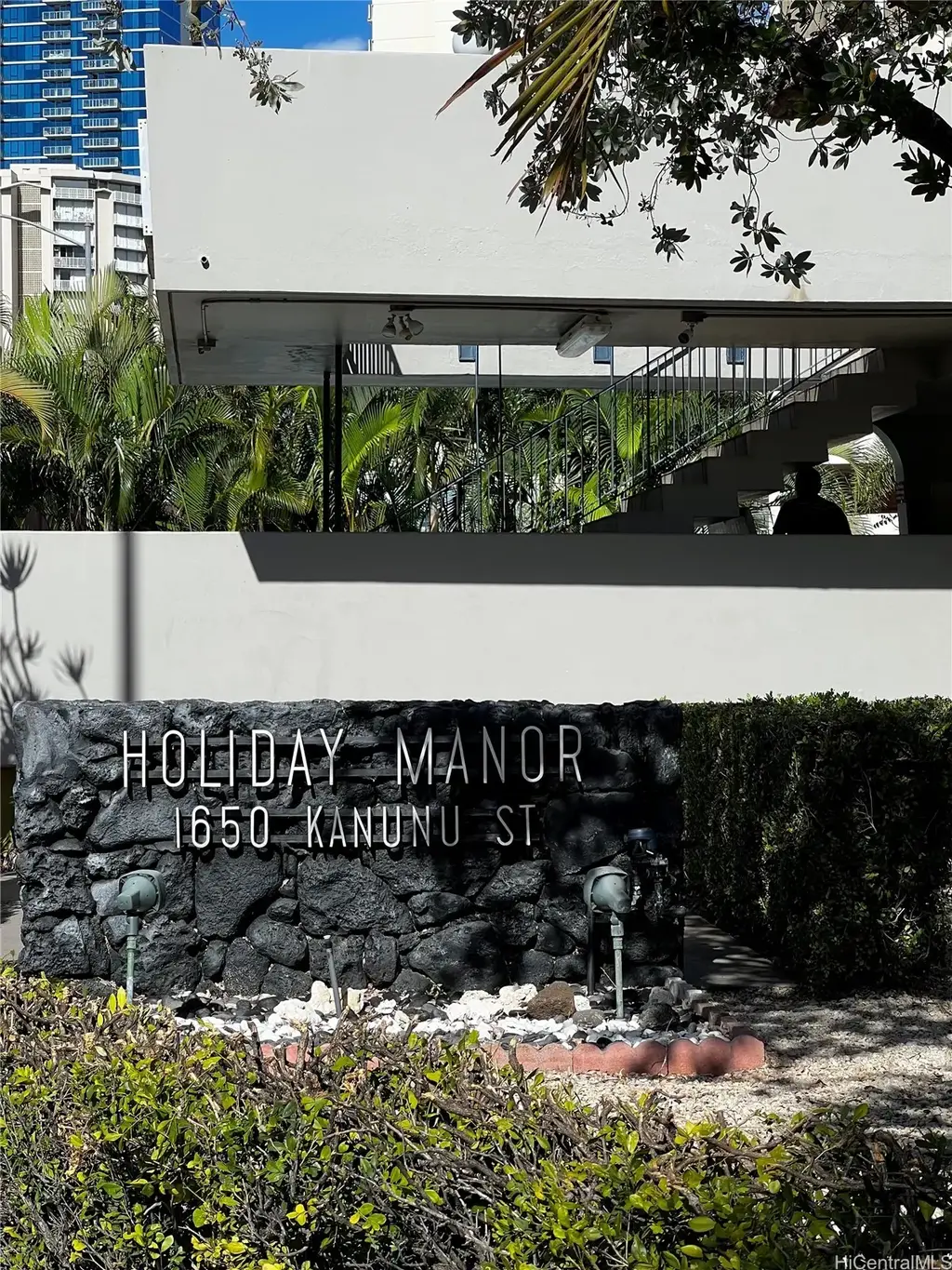 1650 Kanunu Street # 1402, Honolulu