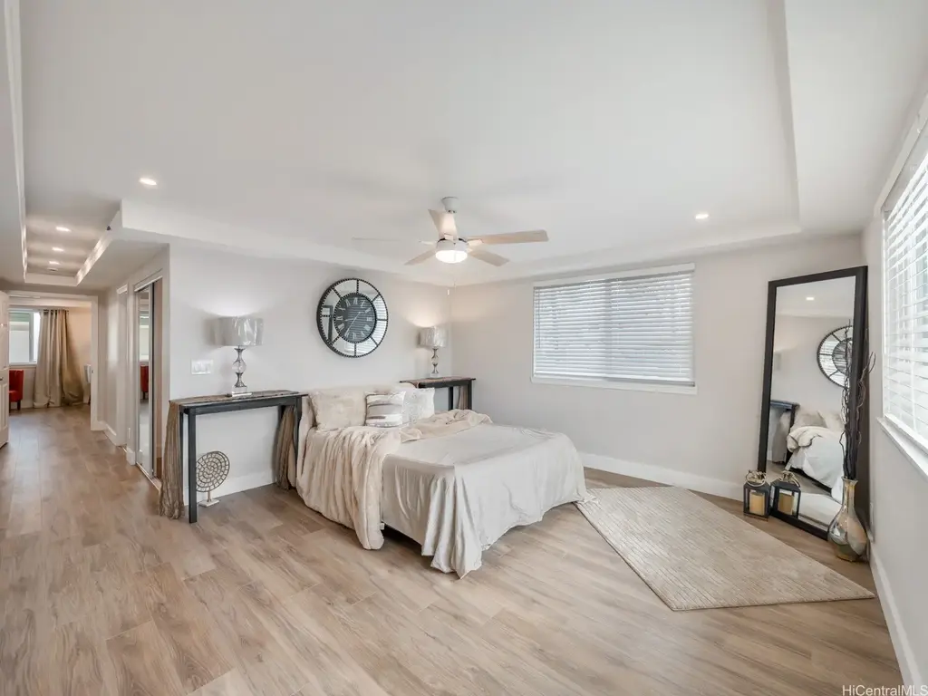 1404 Noelani Street, Pearl City