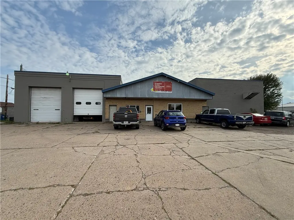 8 S 4th Street, Barron