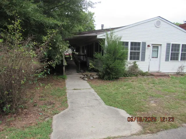 1678 Fitchetts Wharf Road, Moon