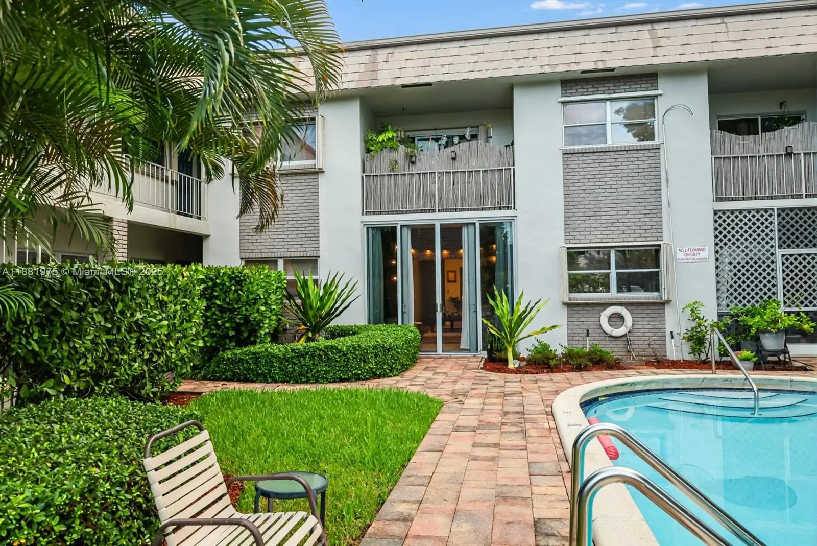 Photo of Listing #A11881975