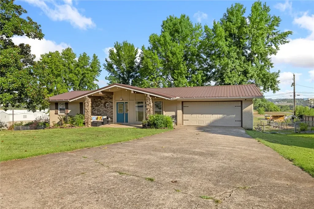 18 Mimosa Drive, Harrison