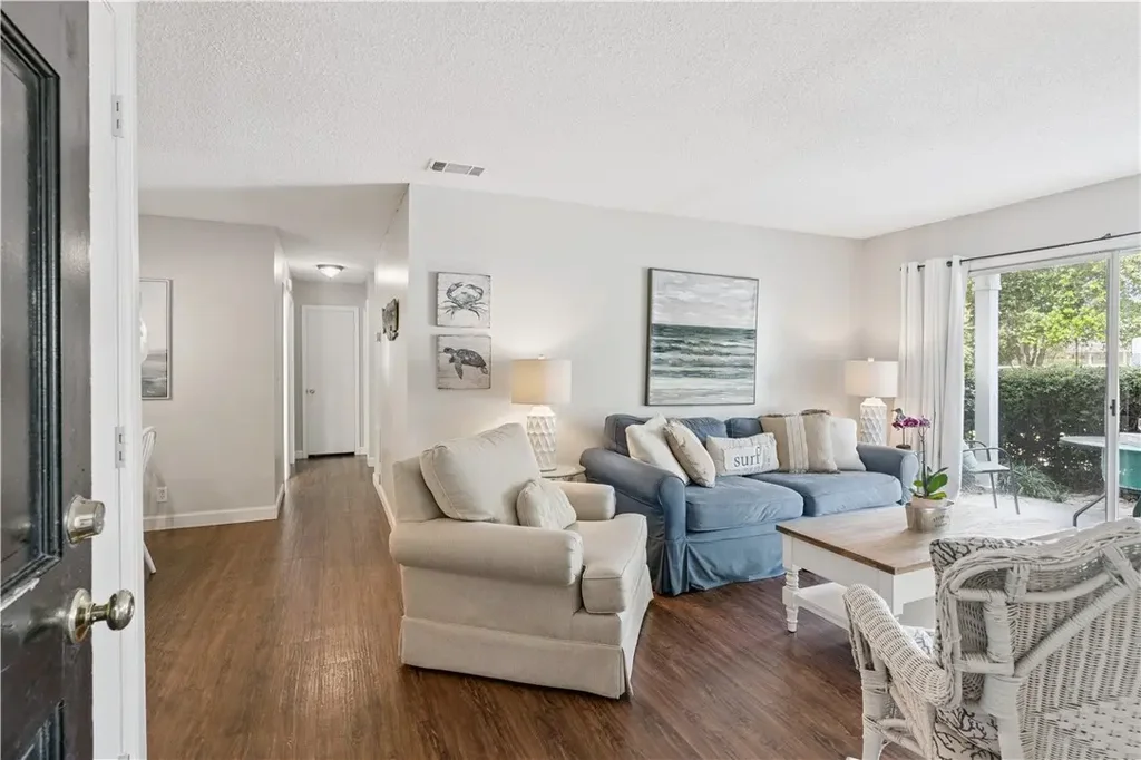 850 Mallery Street S 3, St Simons Island