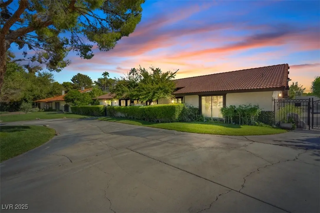 Photo of Listing #2720524